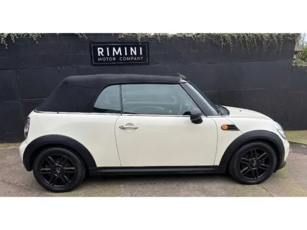 Mini Cooper Convertible, Petrol, 2012, White