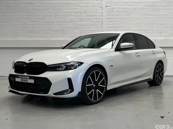 BMW 3-Series Saloon, Petrol Plug-in Hybrid, 2023, White