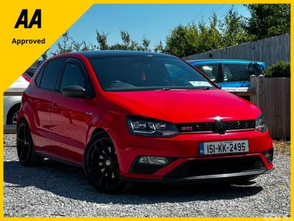 Volkswagen Polo Hatchback, Petrol, 2015, Red