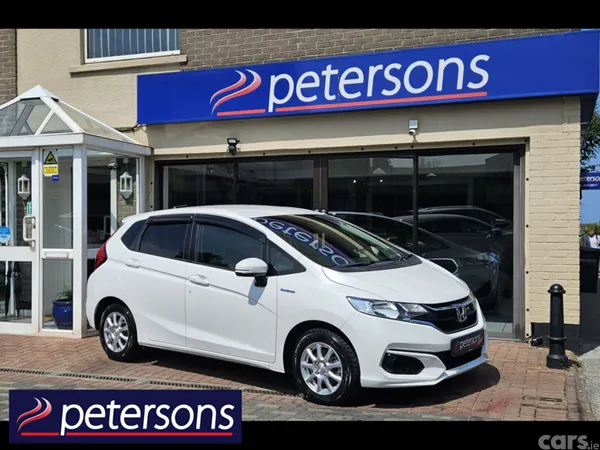 Honda Fit Hatchback, Petrol Hybrid, 2019, White