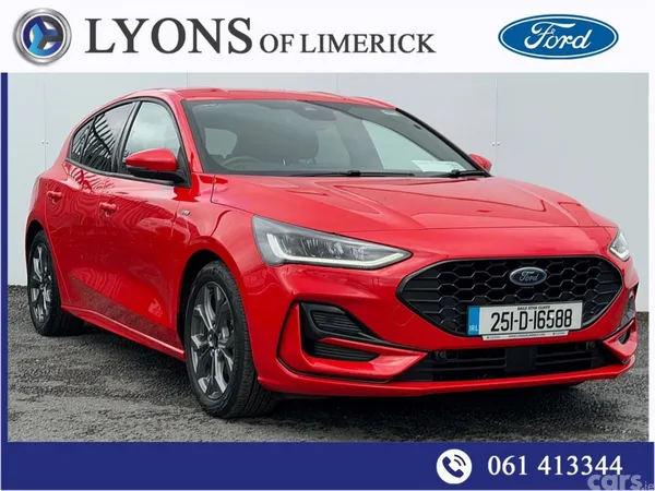 Ford Focus Hatchback, Petrol Hybrid, 2025, Red