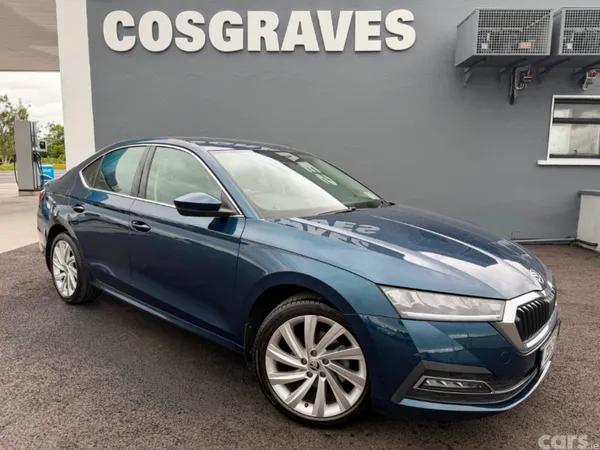 Skoda Octavia Saloon, Diesel, 2023, Blue