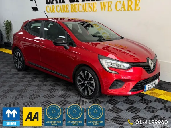 Renault Clio Hatchback, Petrol, 2023, Red