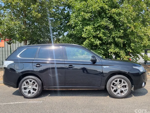 Mitsubishi Outlander SUV, Petrol Plug-in Hybrid, 2015, Black