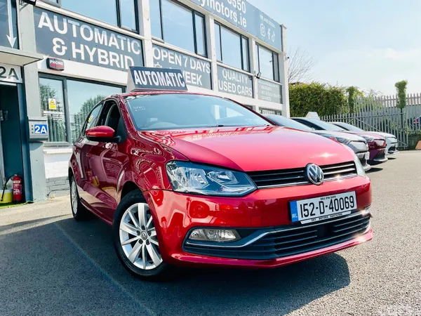 Volkswagen Polo Hatchback, Petrol, 2015, Red
