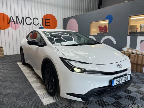 Toyota Prius Estate, Petrol, 2025, White