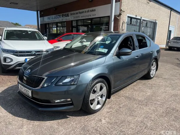 Skoda Octavia Saloon, Petrol, 2018, Grey