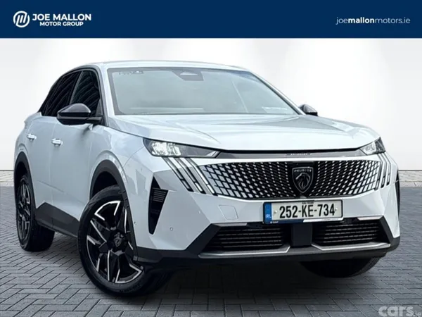 Peugeot 3008 MPV, Petrol, 2025, White