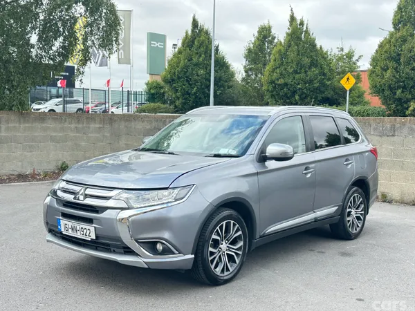 Mitsubishi Outlander SUV, Diesel, 2016, Grey