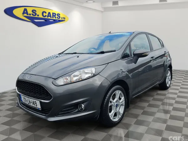 Ford Fiesta Hatchback, Petrol, 2017, Grey
