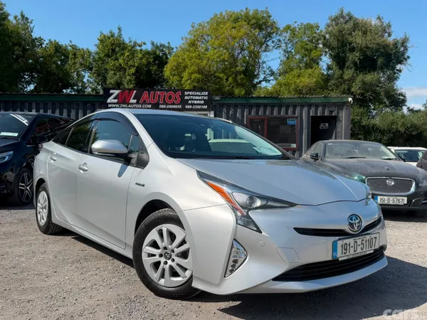 Toyota Prius Hatchback, Petrol Hybrid, 2019, Silver