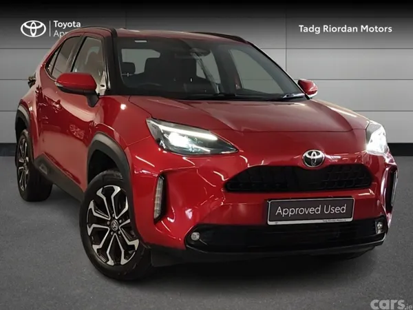 Toyota Yaris Cross Hatchback, Petrol Hybrid, 2024, Red