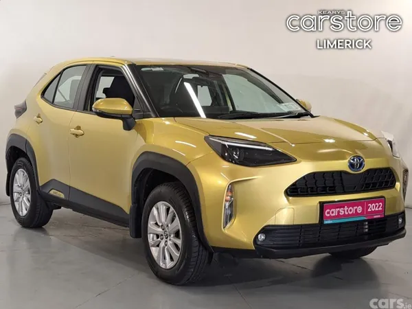 Toyota Yaris Cross Hatchback, Petrol Hybrid, 2022, Yellow
