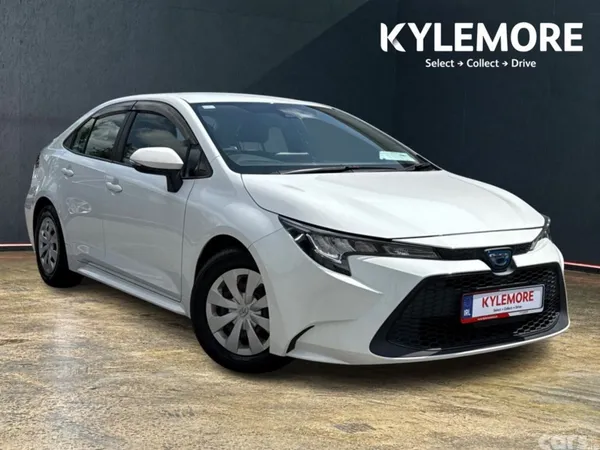 Toyota Corolla Saloon, Petrol Hybrid, 2021, White