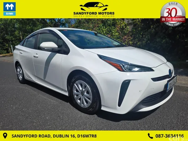 Toyota Prius Hatchback, Petrol Hybrid, 2021, White
