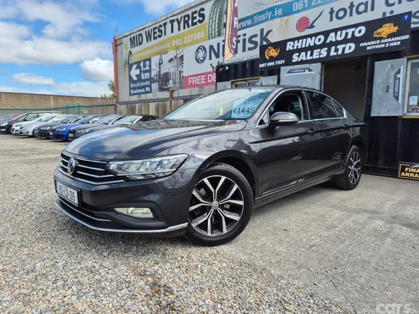 Volkswagen Passat Saloon, Diesel, 2019, Grey