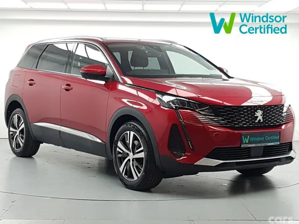 Peugeot 5008 MPV, Petrol, 2021, Red