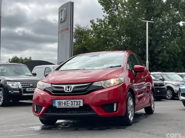 Honda Jazz Hatchback, Petrol, 2018, Red