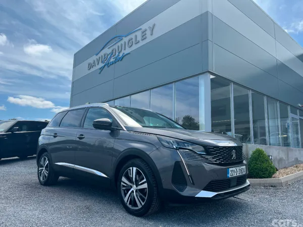 Peugeot 5008 MPV, Diesel, 2022, Grey