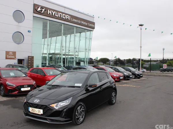 Hyundai i20 Hatchback, Petrol, 2025, Black