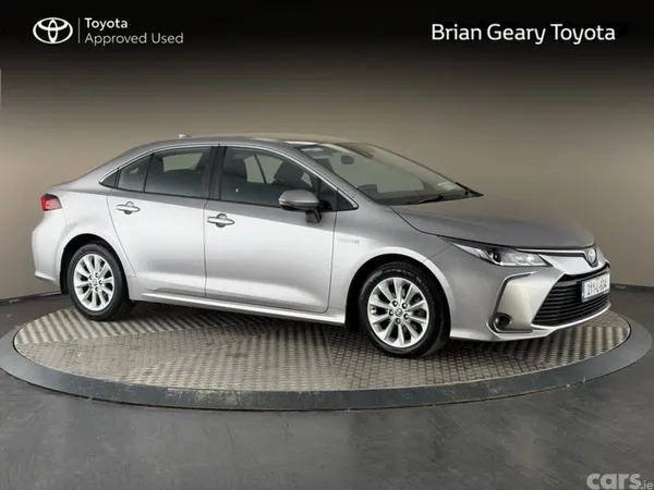 Toyota Corolla Saloon, Petrol Hybrid, 2021, Grey