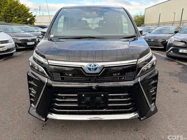 Toyota Voxy MPV, Petrol Hybrid, 2021, Blue