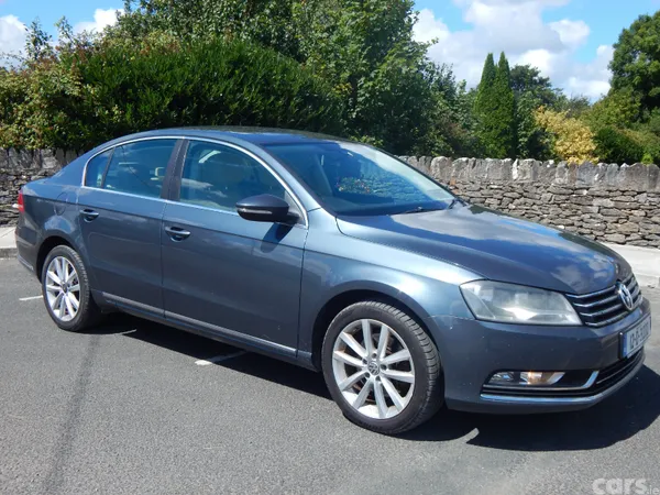 Volkswagen Passat Saloon, Diesel, 2012, Grey