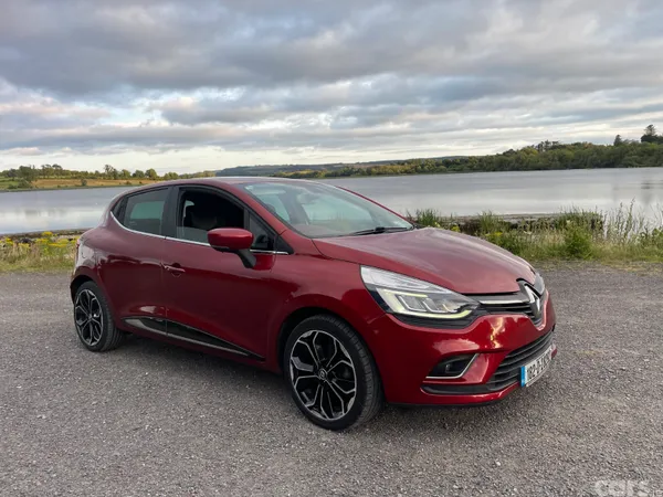 Renault Clio Hatchback, Petrol, 2018, Red