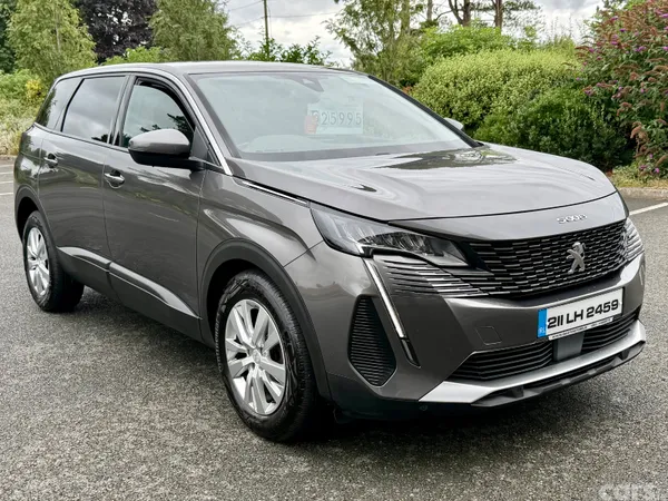 Peugeot 5008 MPV, Diesel, 2021, Grey