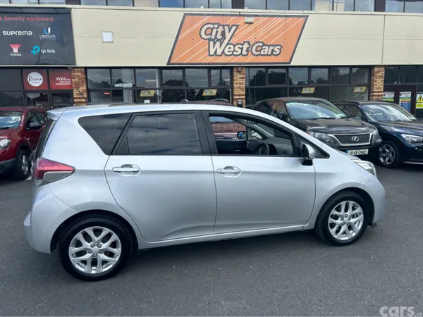 Toyota Verso-S MPV, Petrol, 2015, Silver