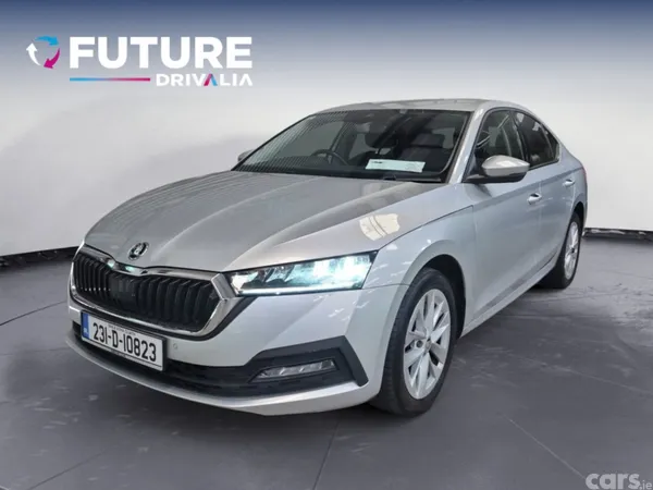 Skoda Octavia Saloon, Diesel, 2023, Grey