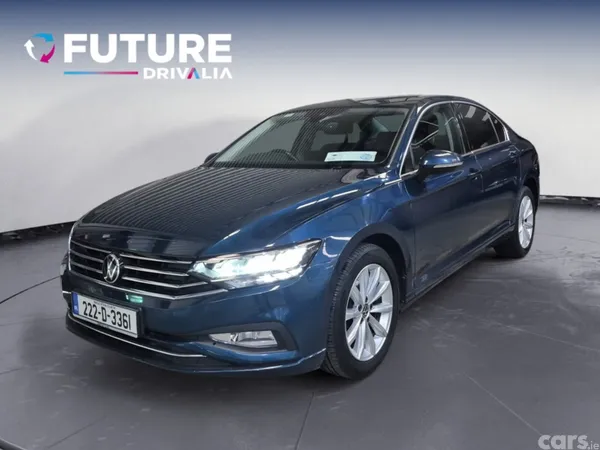 Volkswagen Passat Saloon, Diesel, 2022, Blue