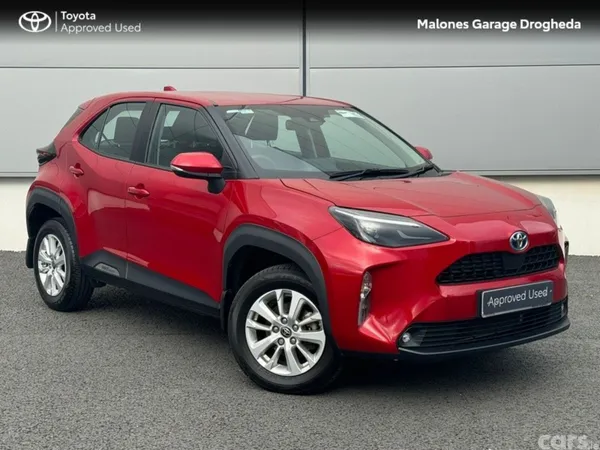 Toyota Yaris Cross Hatchback, Petrol Hybrid, 2024, Red