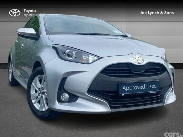 Toyota Yaris Hatchback, Petrol, 2024, Silver