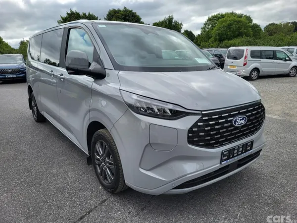 Ford Tourneo Custom MPV, Petrol Plug-in Hybrid, 2026, Grey