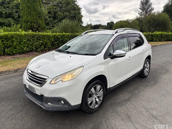 Peugeot 2008 Hatchback, Petrol, 2016, White