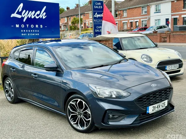 Ford Focus Hatchback, Diesel, 2021, Blue