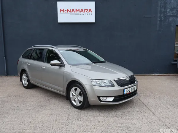 Skoda Octavia Estate, Petrol, 2016, Beige