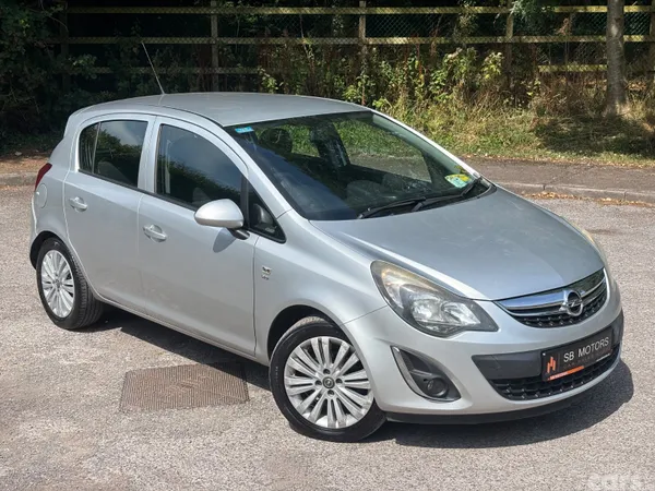 Opel Corsa Hatchback, Petrol, 2014, Silver