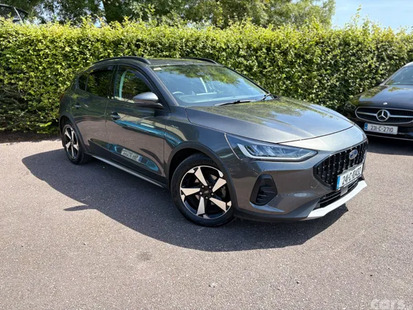 Ford Focus Hatchback, Diesel, 2024, Grey
