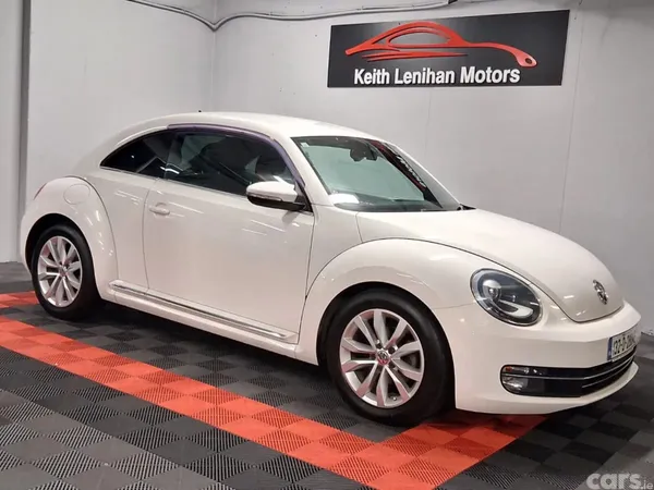 Volkswagen Beetle Hatchback, Petrol, 2013, White
