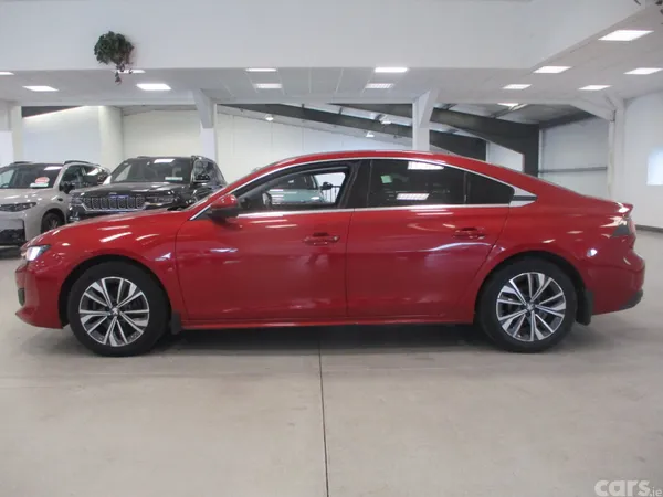 Peugeot 508 Hatchback, Diesel, 2020, Red