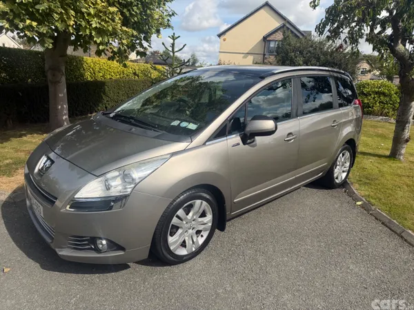 Peugeot 5008 MPV, Diesel, 2013, Grey