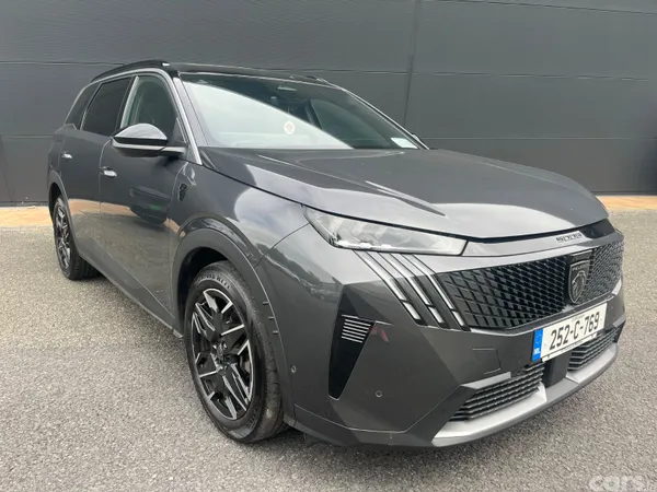 Peugeot 5008 MPV, Petrol Hybrid, 2025, Grey