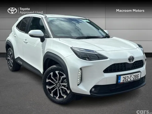 Toyota Yaris Cross Hatchback, Petrol Hybrid, 2026, White
