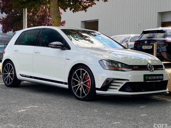 Volkswagen Golf Hatchback, Petrol, 2016, White