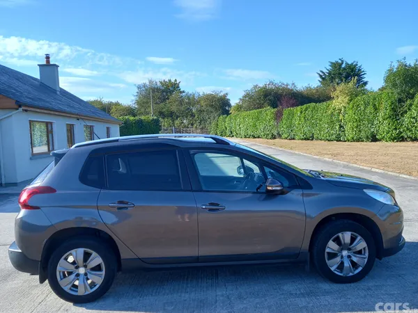 Peugeot 2008 Estate, Diesel, 2017, Grey