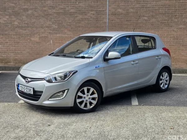 Hyundai i20 Hatchback, Diesel, 2013, Silver