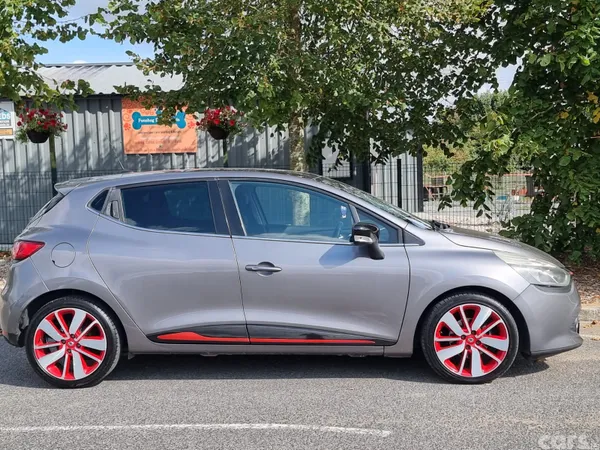 Renault Clio Hatchback, Petrol, 2015, Grey
