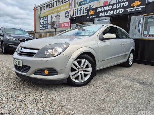 Opel Astra Hatchback, Petrol, 2007, Yellow